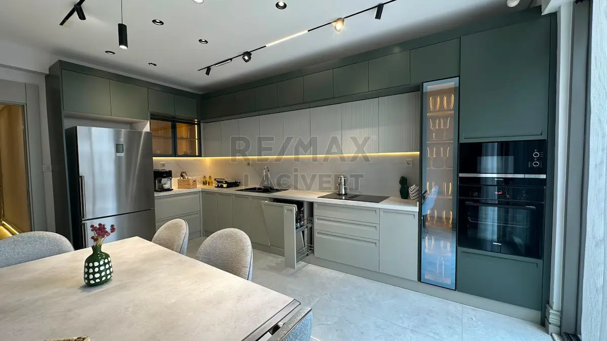 RE/MAX LACİVERT'TEN PANORAMA GARDEN 'DA 3+1 TERASLI SATILIK DAIRE