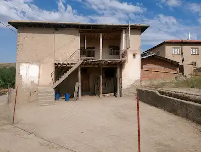 HACIYUSUFLAR MAHALLESİNDE SATILIK 3+1 MÜSTAKİL EV