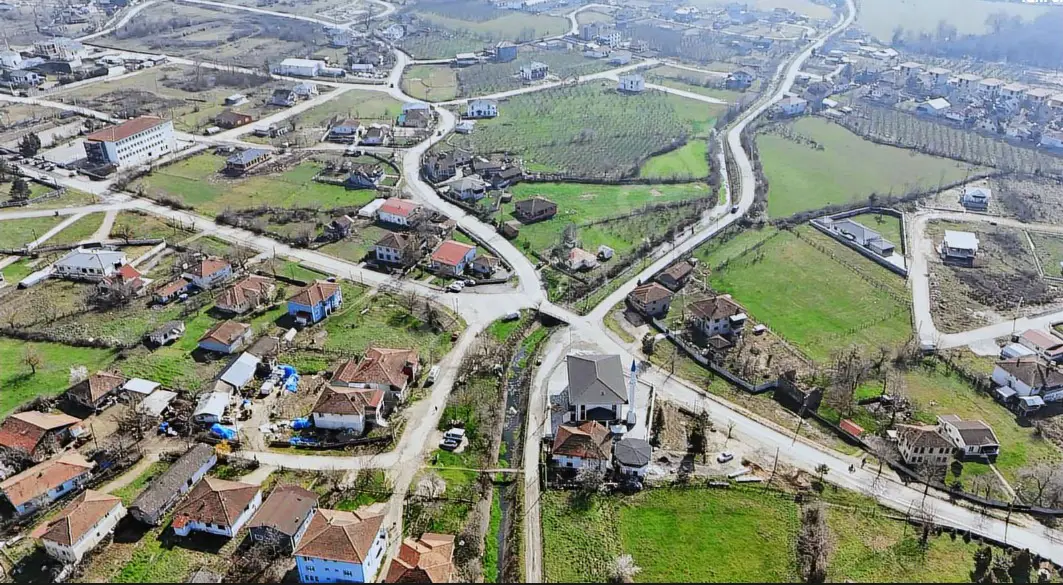 REMAX DİA'DAN DÜZCE ÇAKIRLAR DA VİLLALIK 1006M2 İMARLI PARSELLER