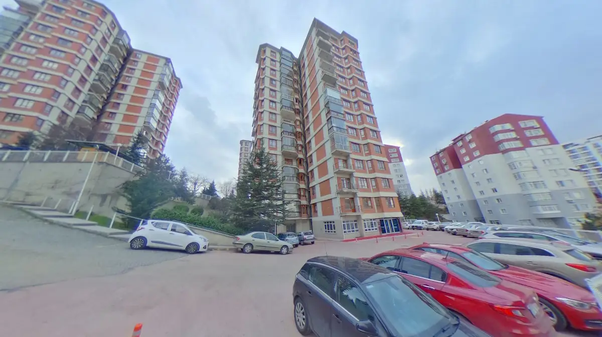 ÇANKAYA IŞÇI BLOKLARI ÇIĞDEM MEVKI ARA KAT SITE DAIRE ŞEHIR MANZARALI 3+1 YAPILI DAIRE