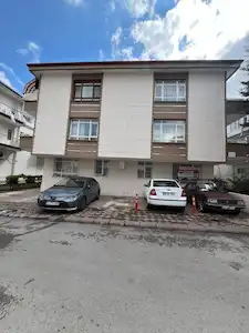ÇANKAYA BAYRAKTAR’DA 2.5+1 | GİRİŞ KAT | GÜNEY-BATI CEPHELİ | KREDİYE UYGUN