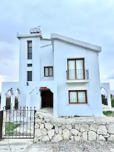 ESENTEPE'DE MUHTEŞEM DENIZ MANZARALI 3 KATLI MOBILYALI EV