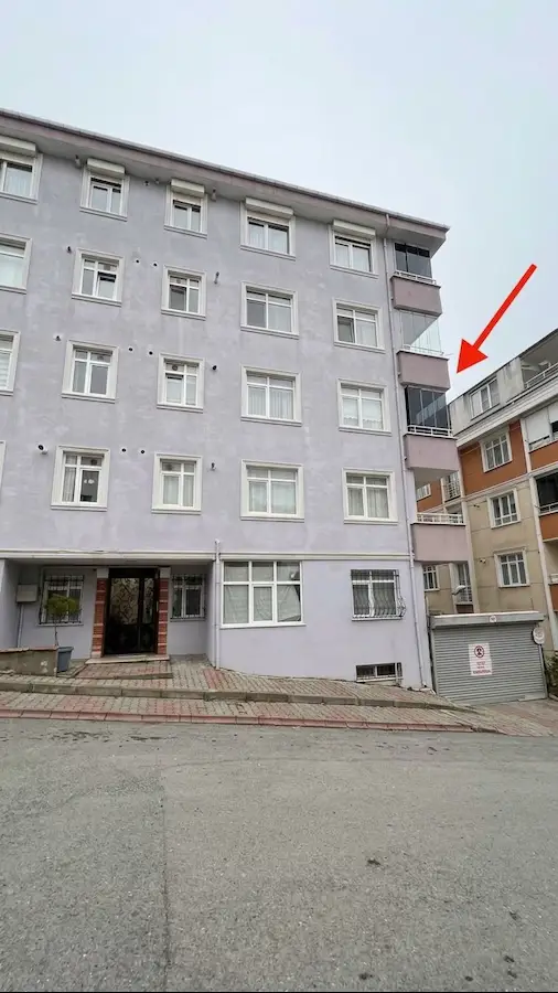 ÇAKMAK MAHALLESİ AŞKIN SOKAK’TA BAKIMLI VE KULLANIŞLI 2+1 DAİRE