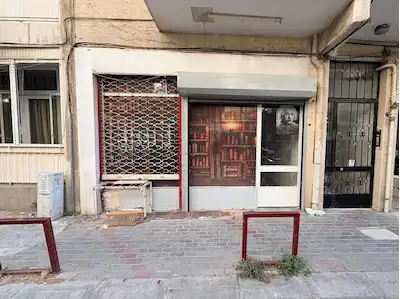 95 KARŞIYAKA MERKEZ DONANMACI MAH. ÇARŞI YAKINI 93 M² YÜKSEK TAVANLI DÜKKAN