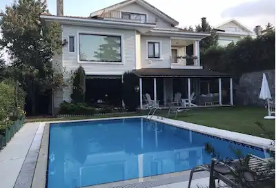 BEYKOZ ÇAVUŞBAŞI BAKLACI DA SATILIK 6+1 ULTRA LÜKS HAVUZLU VİLLA