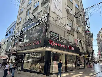 REMAX DREAM YÜRÜYÜŞ YOLUNDA SATILIK OFİS
