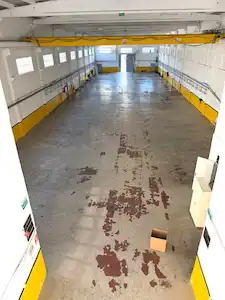 BEYLIKDÜZÜ MERMERCILER OSB'DE KIRALIK 1500M² DEPO (VINÇLI)
