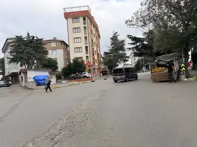 PENDİK ESENYALI DA CADDE ÜZERİ KİRACILI SATILIK DÜKKAN