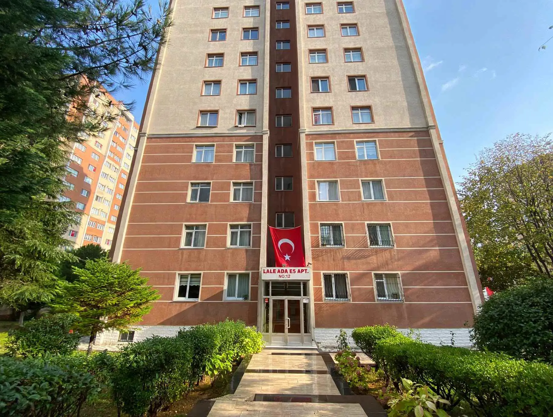 REMAX TOPRAK - BARIŞ MAHALLESİNDE BAKIMLI SATILIK 3+1 DAİRE