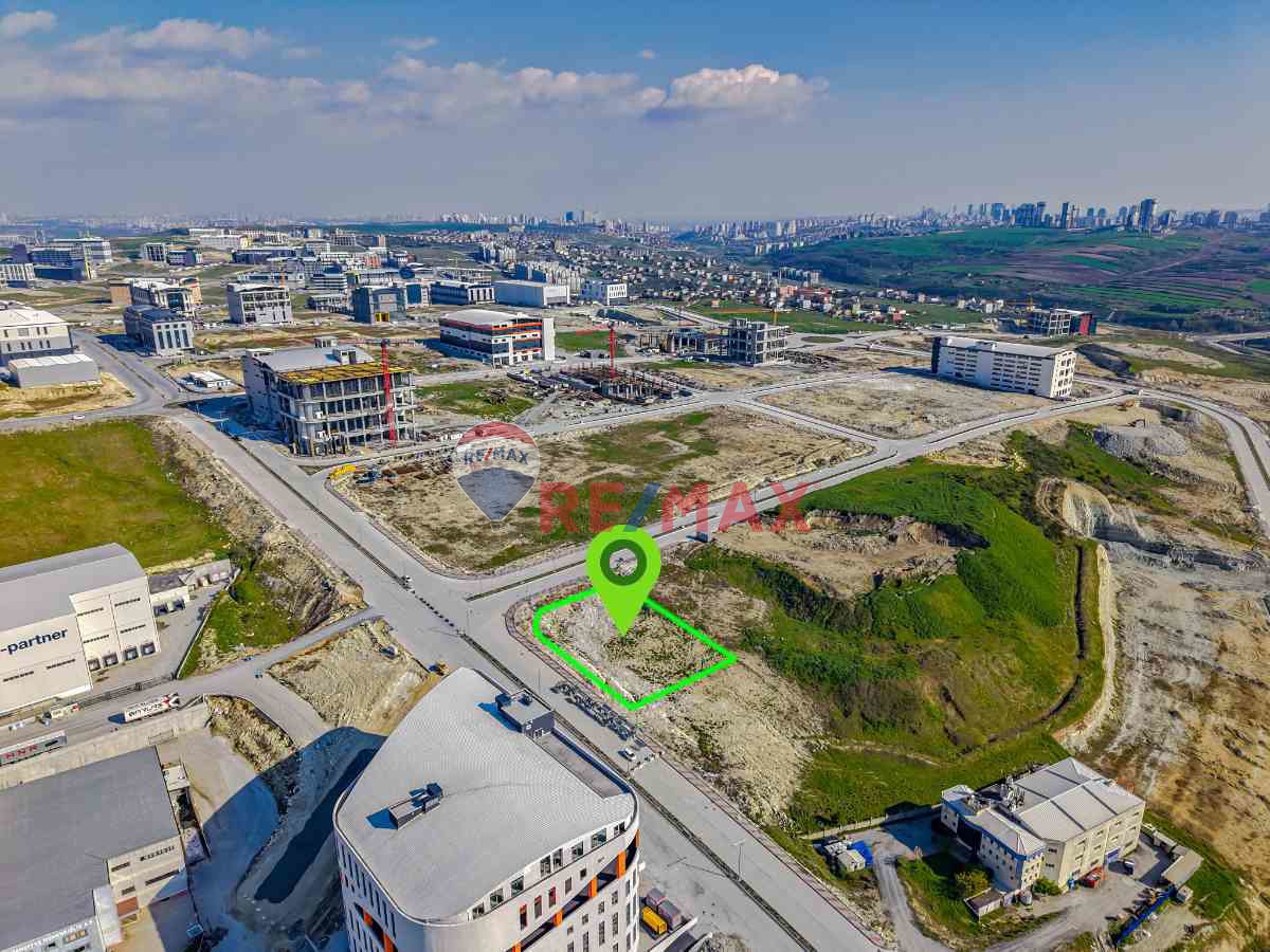 DELİKLİKAYA ASKOOP'DA 3273M² KOTLU KÖŞE PARSEL ARSA