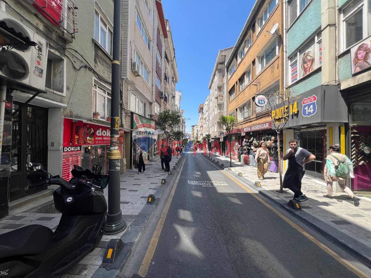 FERIKÖY BARUTHANE CADDESINDE 1+1 KIRALIK EŞYALI DAIRE