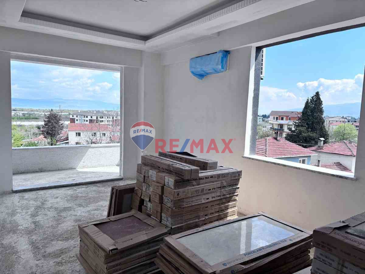 REMAX FREKANS TAN YALOVA ALTINOVA SIFIR SATILIK DAİRE