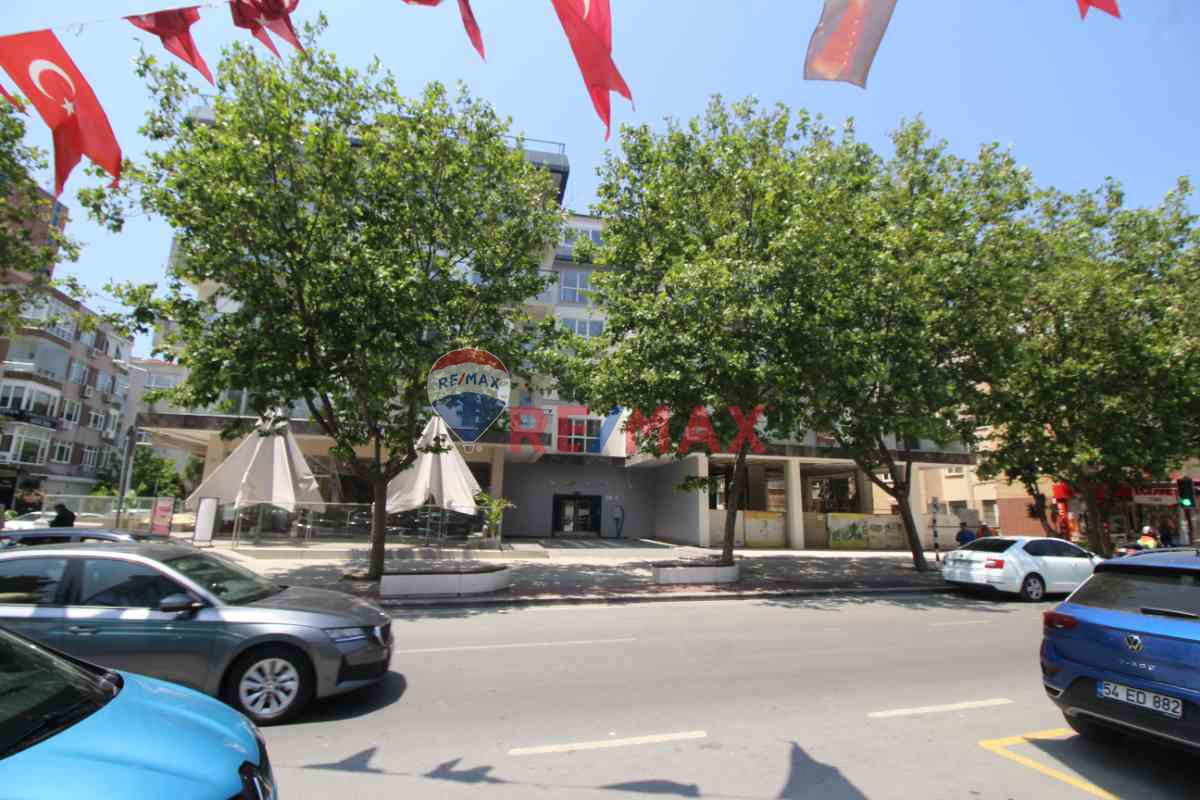 İNCIRLI CADDE ÜZERI SIFIR BINA 130 M2 2+2 DUBLEKS OTOPARKLI