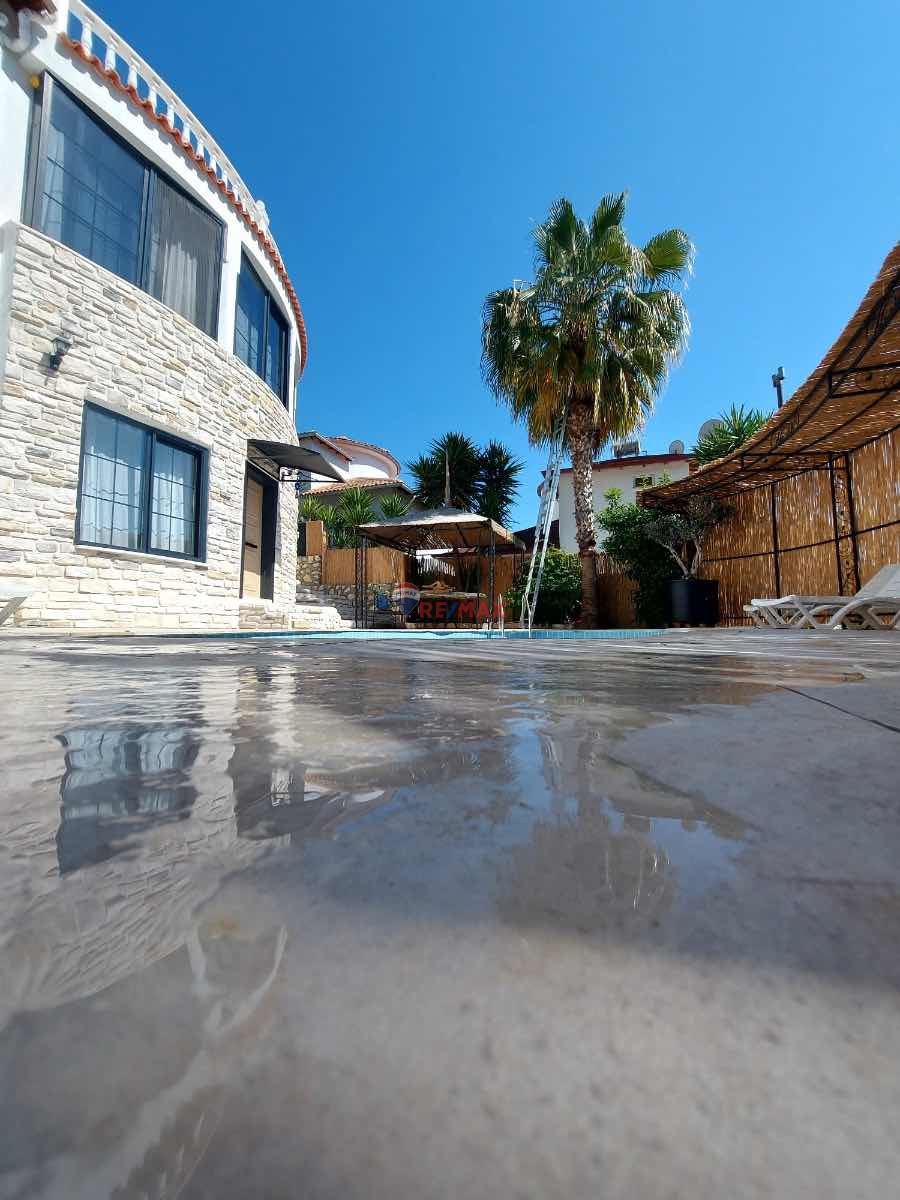 ALANYA AVSALLAR MAHALLESIN'DE EŞYALI SATILIK 4+1 MÜSTAKIL VILLA