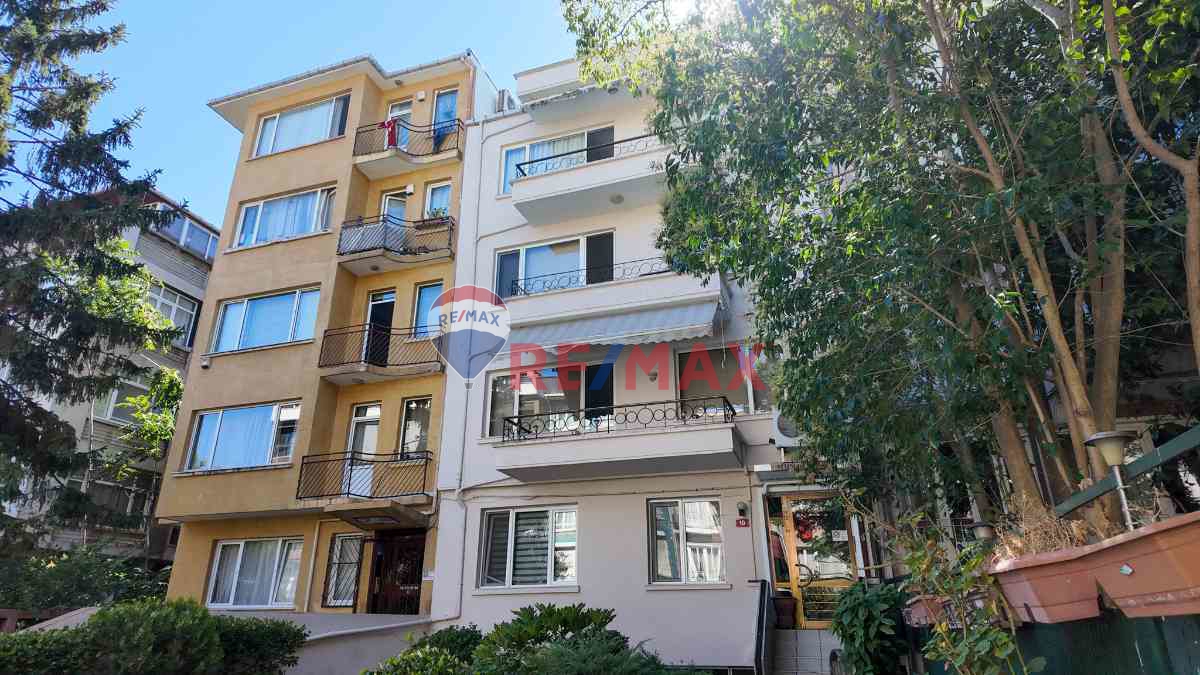 CAFERAĞA'DA VERANDALI KİRALIK BAHÇE KATI