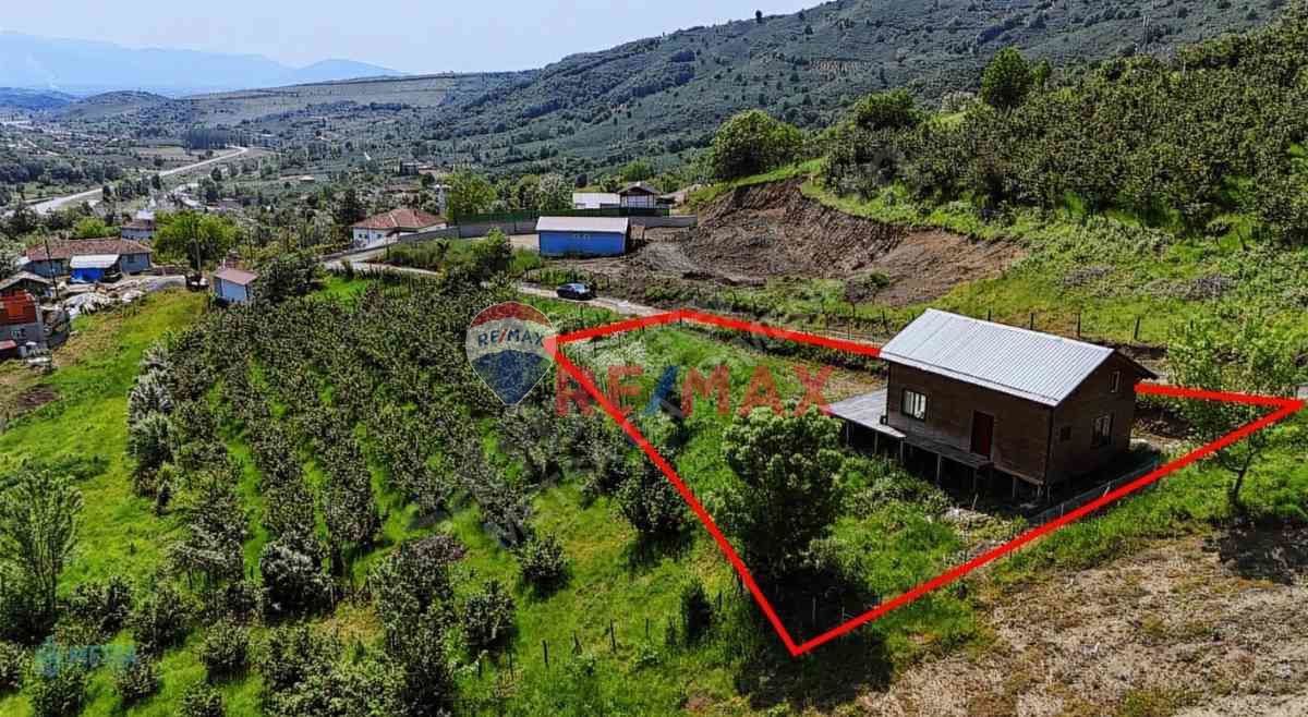 SATILIK MÜSTAKIL BAHÇELI EV