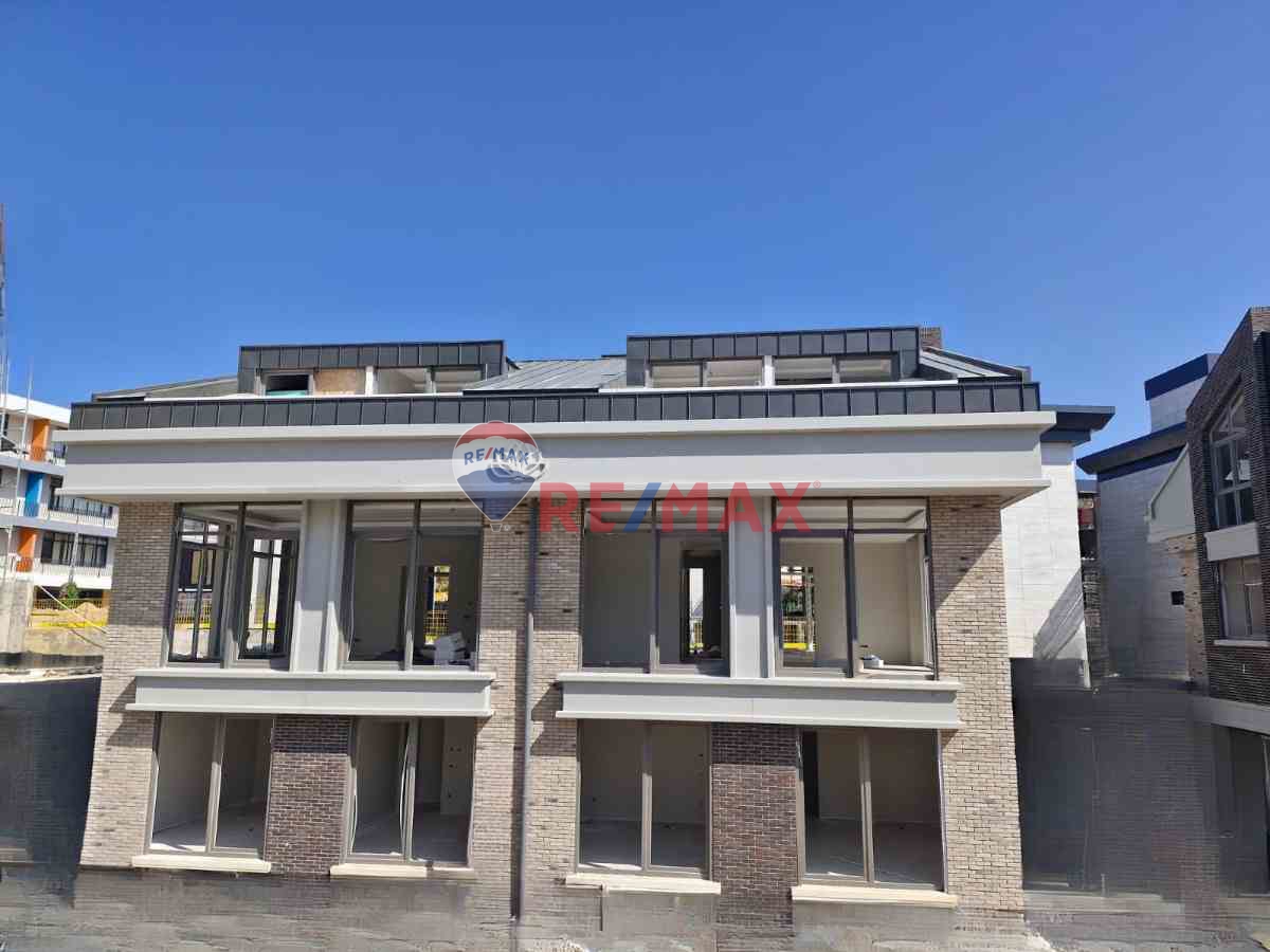 EVİNPARK ORMAN DA HAVUZLU, TERASLI VE KIŞ BAHÇELİ 8+1 LÜKS VİLLA