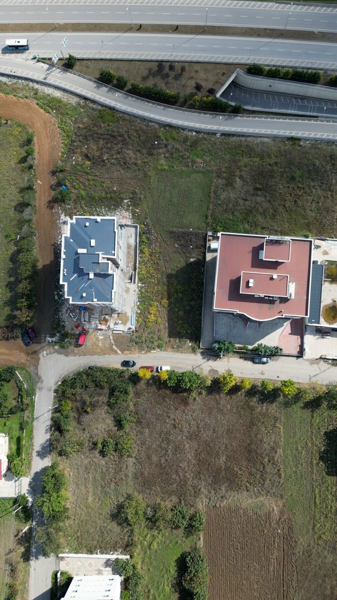 30 ADET OFİS YAPILABİLİR ANKARA YOLUNA 2 NCI PARSEL 6 KAT İMAR