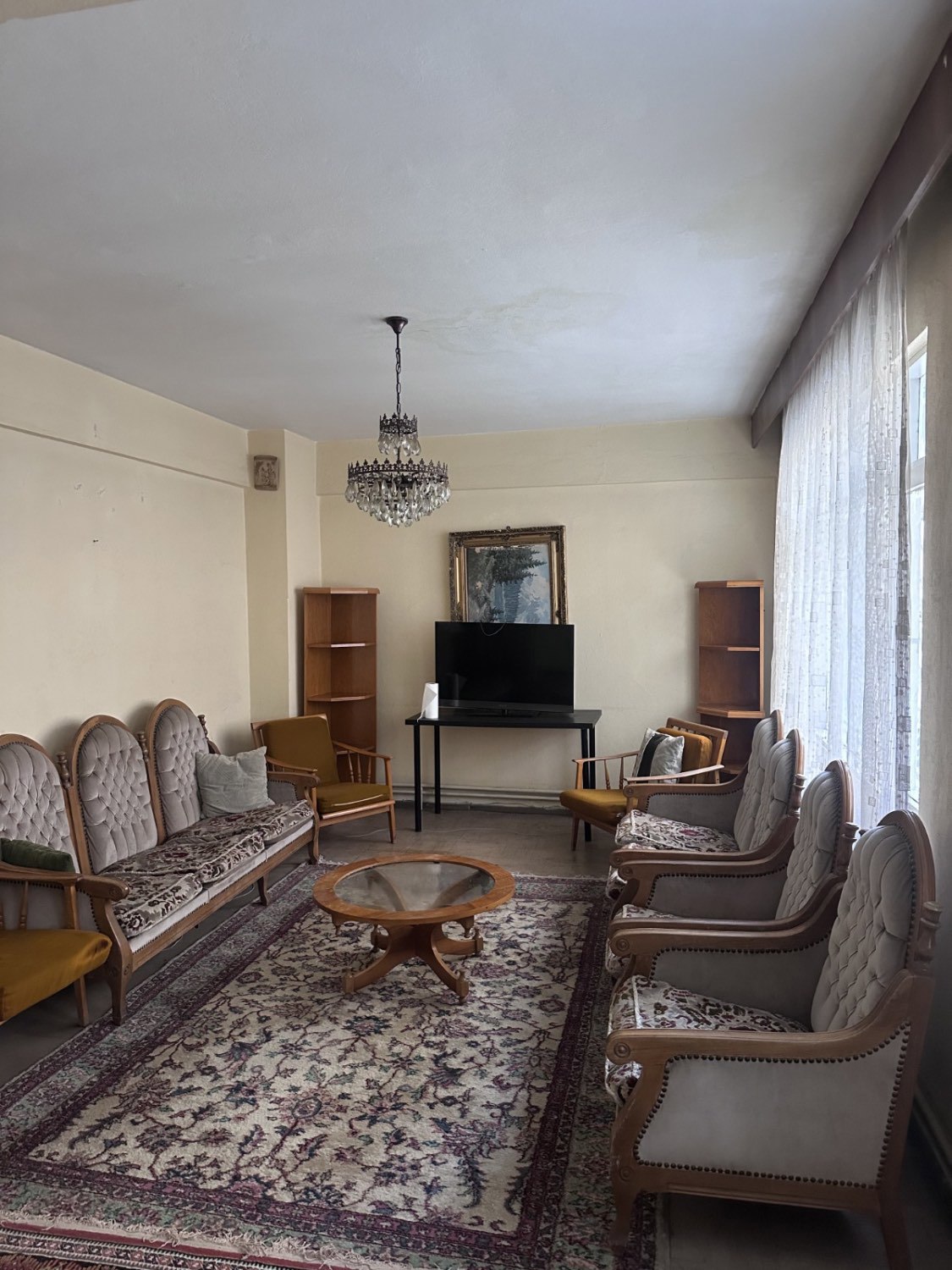 BORNOVA KÜÇÜKPARK’TA 3+1 KIRALIK DAIRE