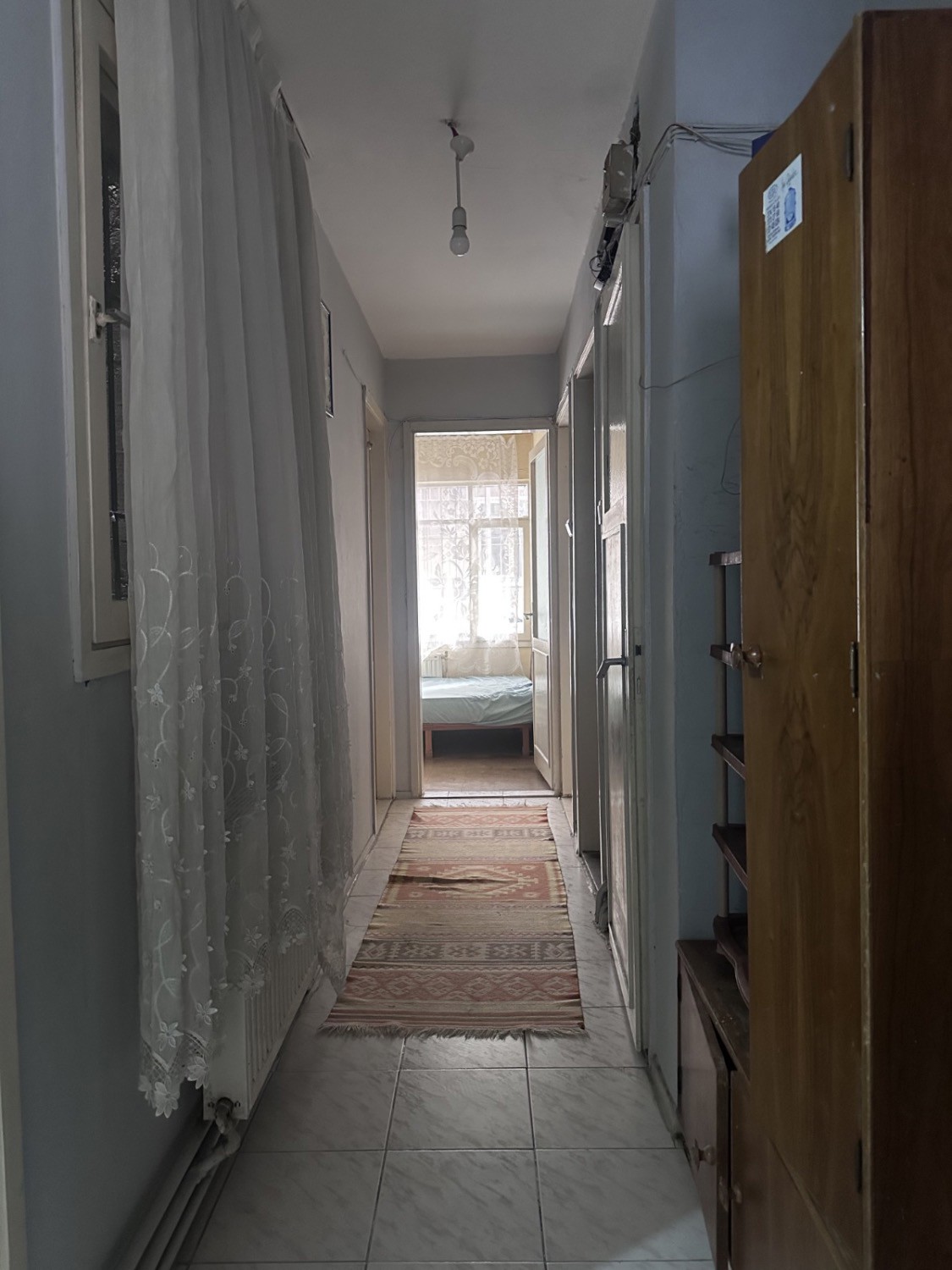 BORNOVA KÜÇÜKPARK’TA 3+1 KIRALIK DAIRE