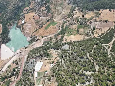 DOYRANDA DOĞA MANZARALI TARLA