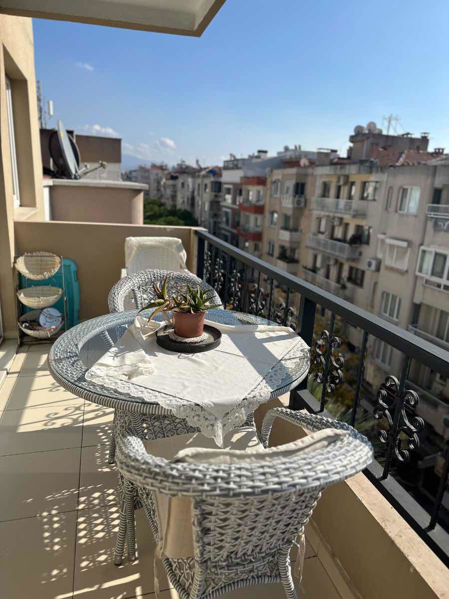 BOSTANLI GASTRONOMİ SOKAĞINDA 4+1 KİRALIK DAİRE