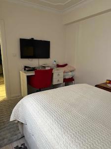 BOSTANLI GASTRONOMİ SOKAĞINDA 4+1 KİRALIK DAİRE