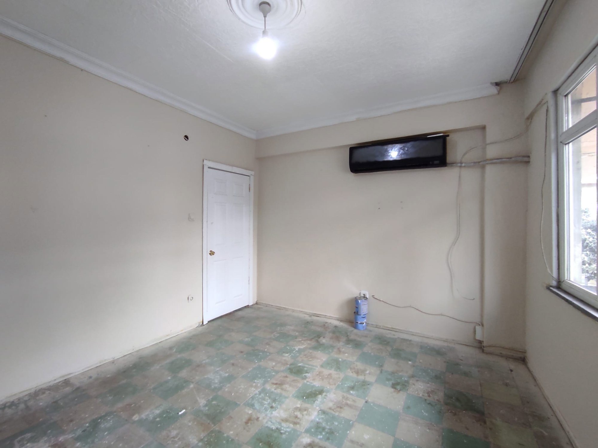 ACIBADEM ÜNİ. VE METROYA 2 DAKİKALIK MESAFEDE KİRALIK DAİRE