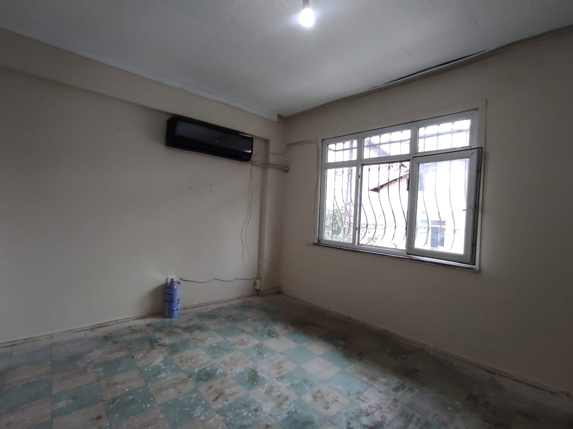 ACIBADEM ÜNİ. VE METROYA 2 DAKİKALIK MESAFEDE KİRALIK DAİRE