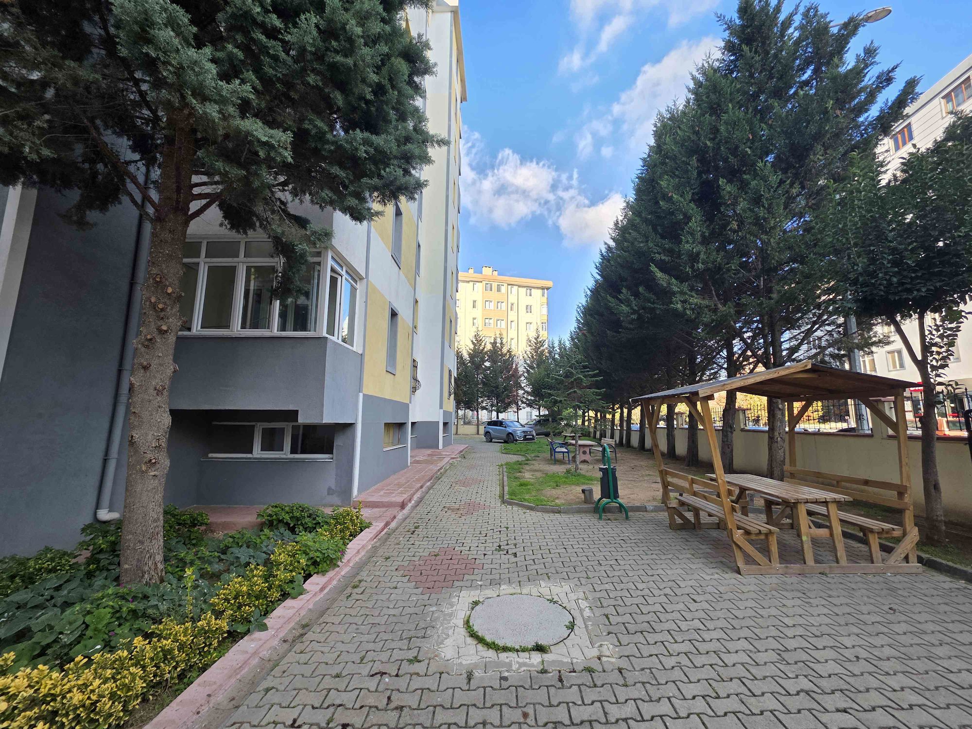 REMAX LAND'DAN ANTİK KENT SİTESİNDE SATİLİK 3+1 DSİRE