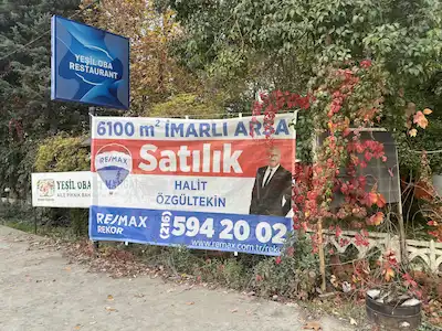 ÇEKMEKÖY ÖMERLİDE CAD ÜSTÜNDE SATILIK İMARLI TİCARİ ARSA