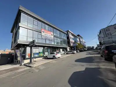 ŞERIFALI MAHALLESINDE, KATTA TEK 230 M² KIRALIK OFIS KATI