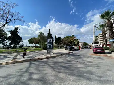 BOSTANLI’NIN MERKEZİNDE CEMAL GÜRSEL CADDESİ ÜZERİNDE DEVREN KİRALIK HAMBURGER SANDVİÇ DÜKKANI