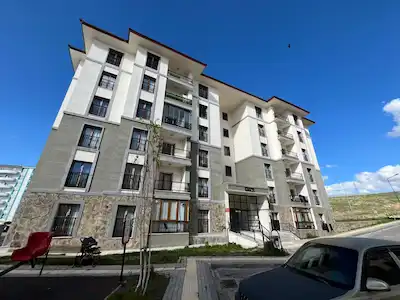 REMAX ARTIS'DEN HILALKENT TOKILERDE SATILIK 3+1 DAIRE