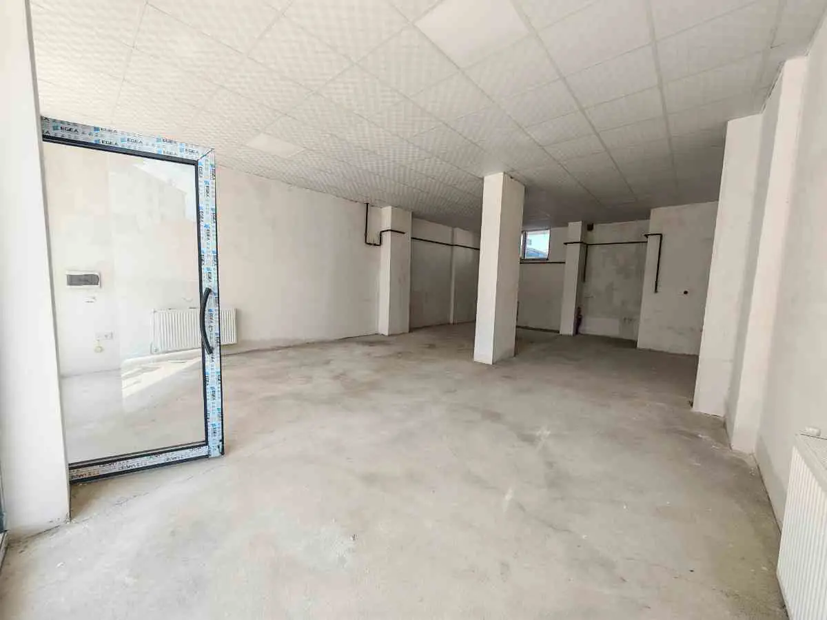 REMAX DOĞU'DAN ULU KENT'TE SATILIK FIRSAT DÜKKAN