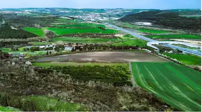 ÇATALCA ÖRCÜNLÜ'DE TEM BAĞLANTI YOLUNA 500 M | 11.390 M² | GELİŞEN BÖLGEDE YATIRIMLIK FIRSAT ARSA