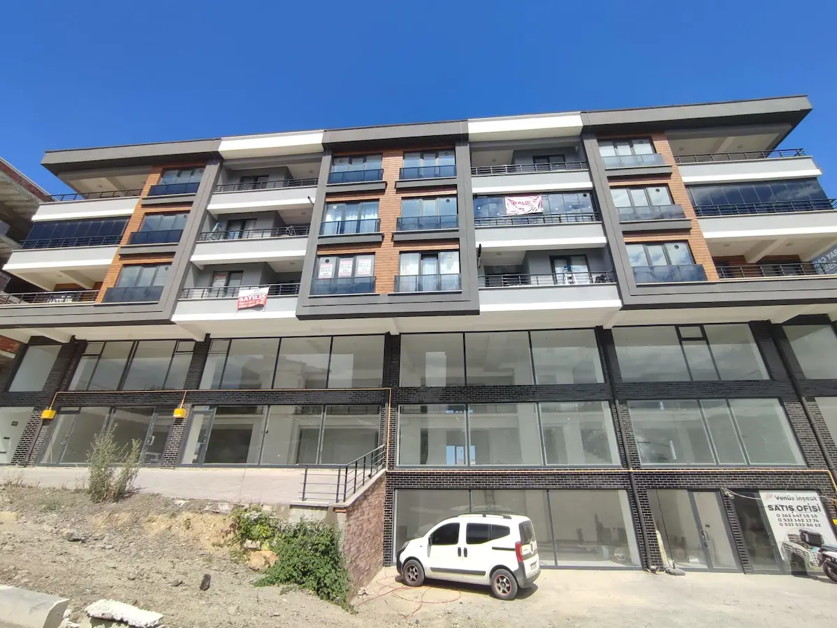 REMAX PARLA’DAN İSTİKAL MAHALLESİNDE SATILIK 2+1 DAİRE