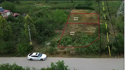 HENDEK ŞEHIR MERKEZINE YAKIN, DOĞAYLA İÇ İÇE YAN YANA 2 VILLA PARSELI!