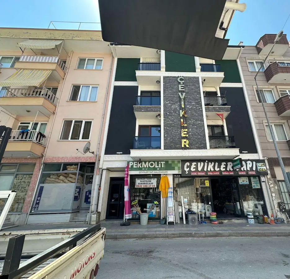 YALOVA MERKEZ'DE SATILIK 2+1 ARA KAT DAİRE