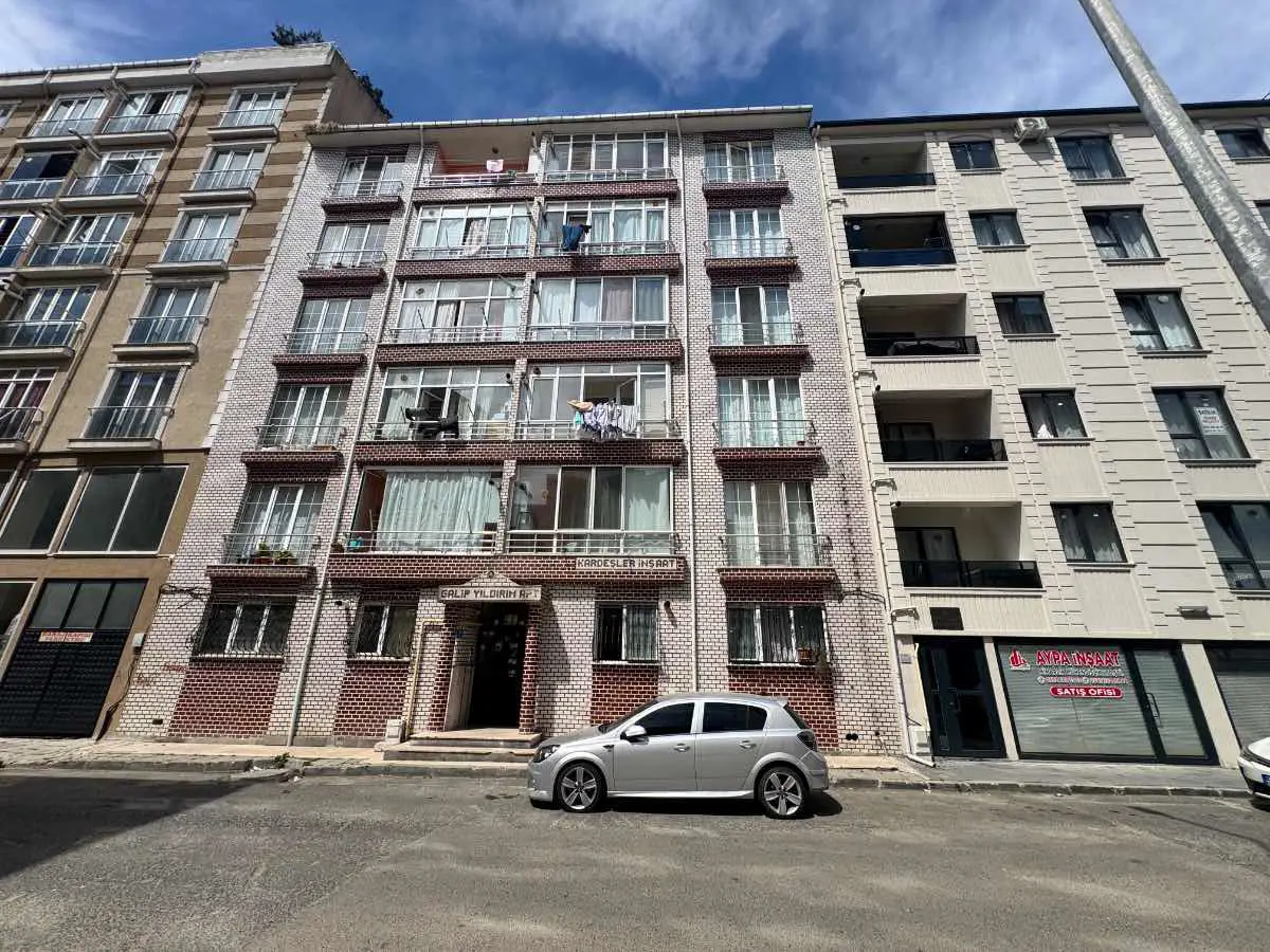 ÇORLU KAZIMİYE MAHALLESİ'NDE STAD YANINDA SATILIK 3+1 DAİRE