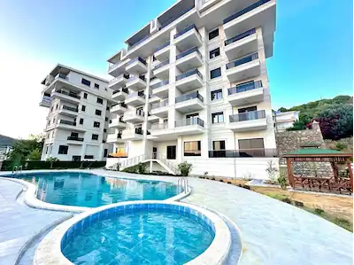 CEBELİ ETEĞİNDE | DENİZ & HAVUZ & ŞEHİR MANZARALI SIFIR 1+1