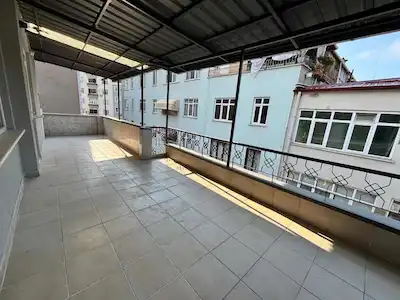 SAMSUN SATILIK DAİRE ÇİFTLİK CAD.5 DK.SIFIR DEKORASYONLU TERASLI KEYİFLİ DAİRE 