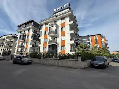 KARTEPE MİA GARDEN SİTESİNDE SATILIK 2+1 ARAKAT DAİRE
