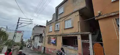 SAMSUN İLKADIM’DA 240 M², 2 KATLI MÜSTAKİL EV | 2+1, 2 BANYO, BALKON