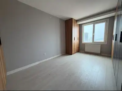 KARTALLİFE ATALAR'DA DENİZ MANZARALI,ARA KATTA 3+1 KİRALIK DAİRE