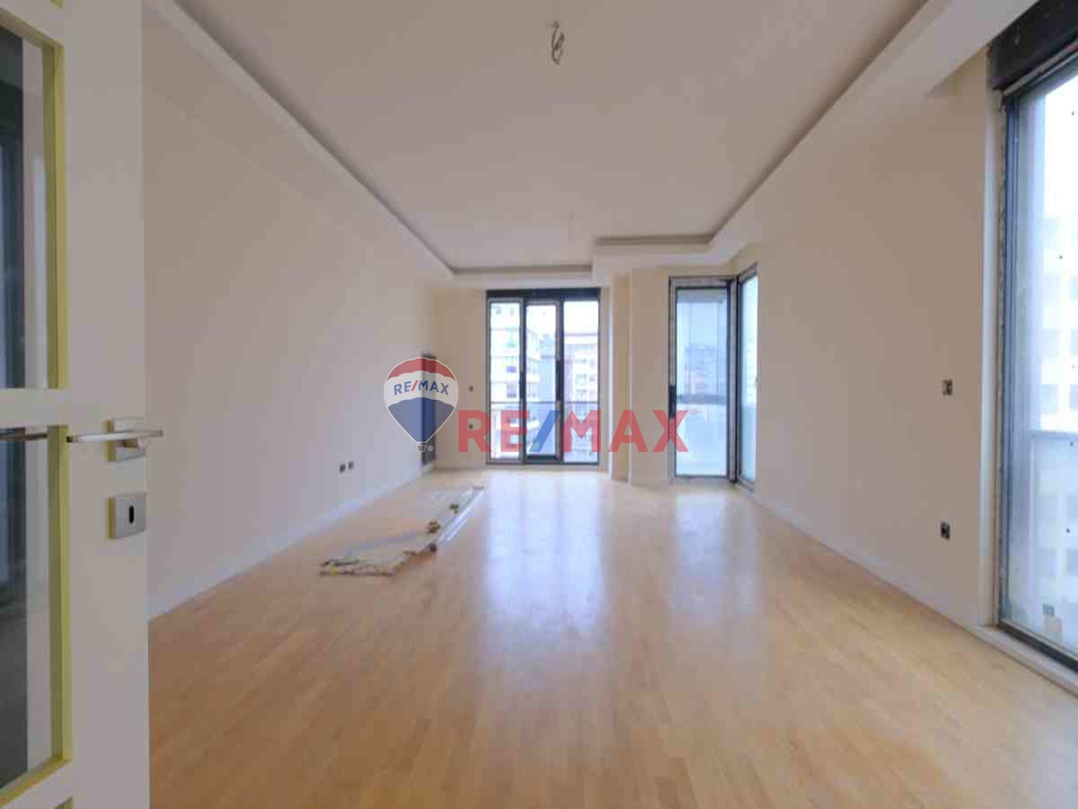 FENERBAHÇE'DE YENİ 3+1 SATLIK DAİRE