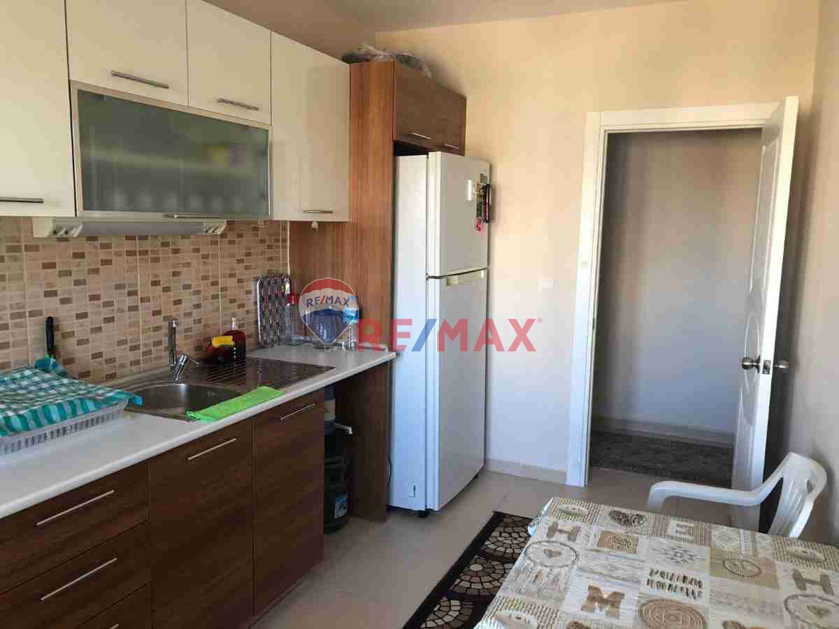 CUMHURİYET SİTESİNDE HAVUZ MANZARALI DAİRE 3+1 EBEVYN BANYOLU