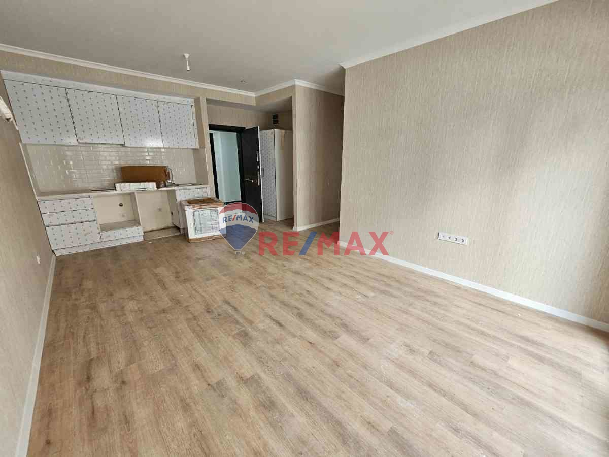 YALOVA MERKEZ MEYDAN SUİTES'DE SATILIK 1+1 DAİRE