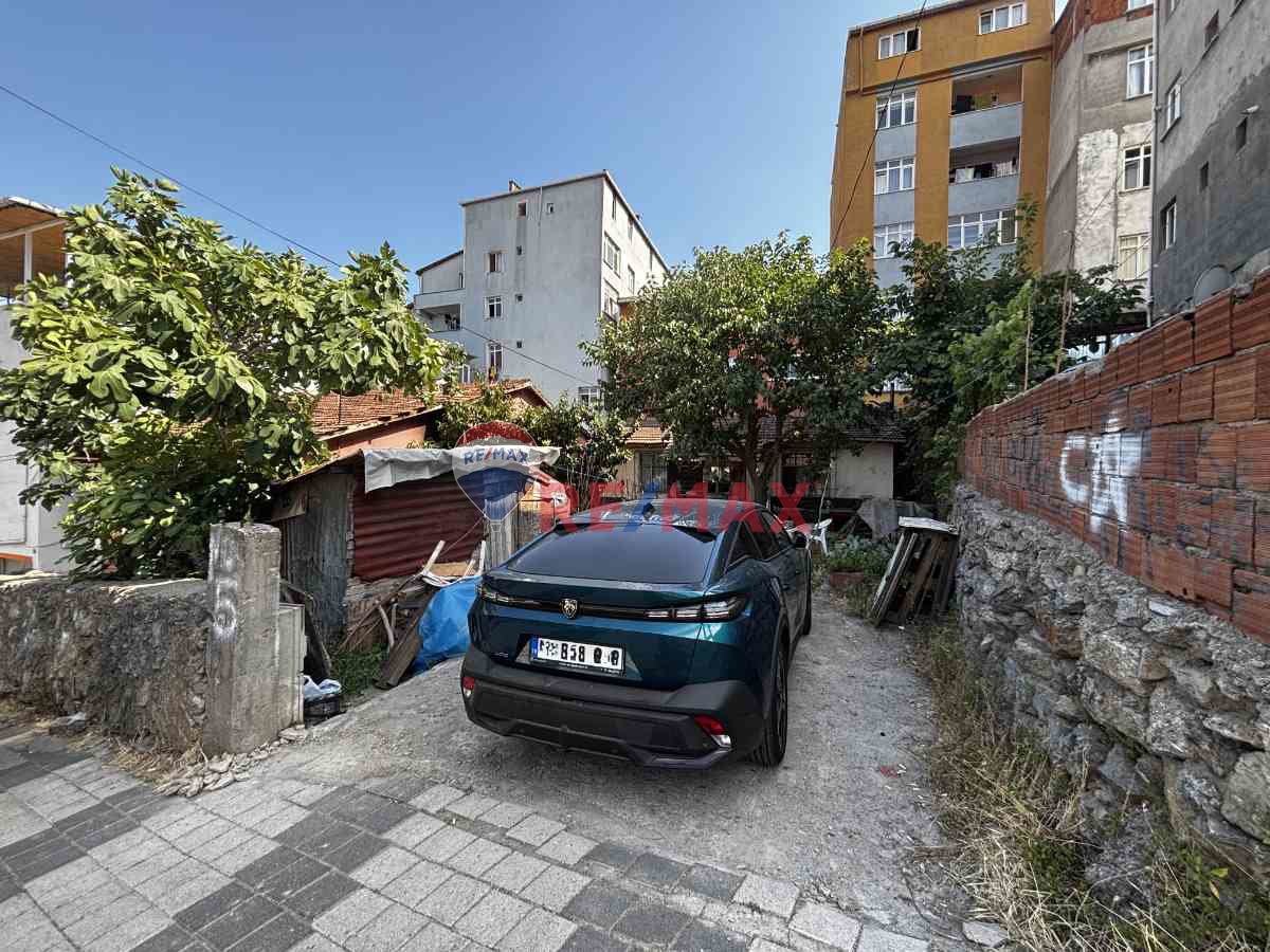SANCAKTEPE VEYSEL KARANI MH. KONUT İMARLI 316 M2 SATILIK ARSA