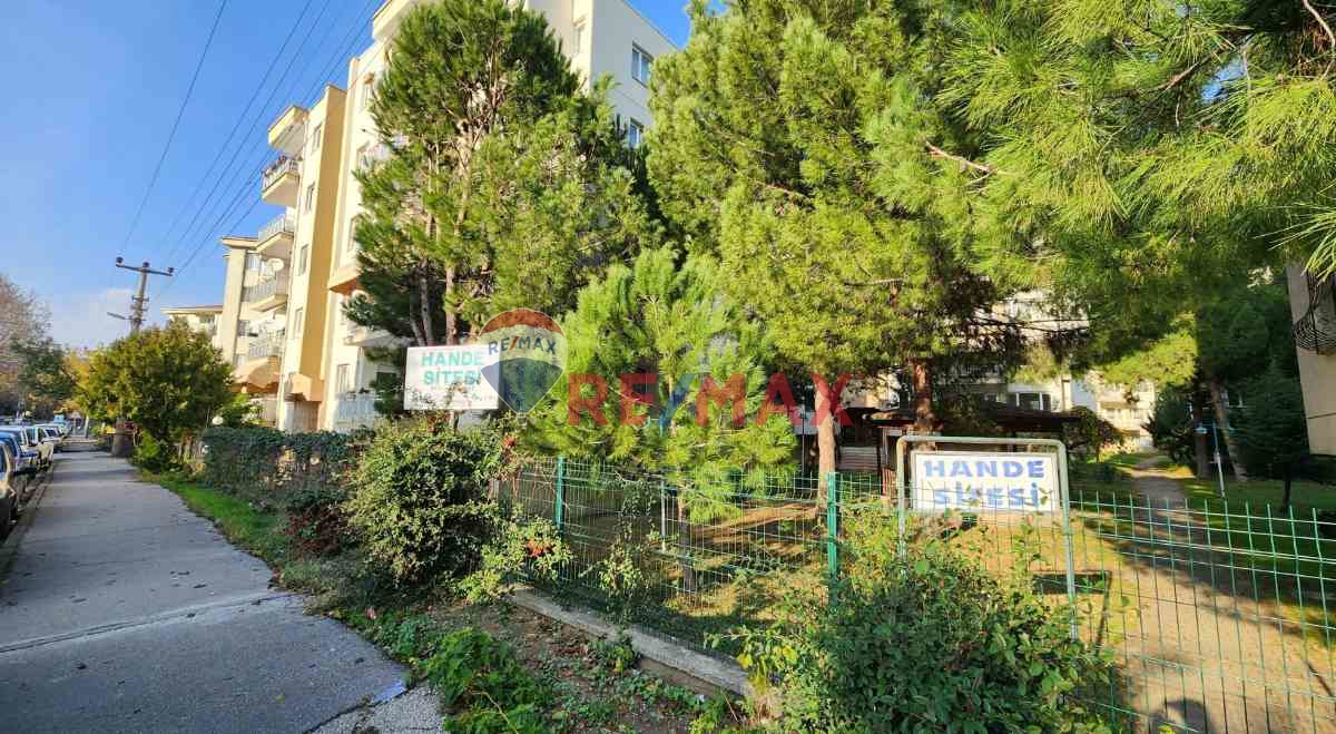 İHSANİYE MAH. HANDE SİTESİ KİRALIK ARAKAT 3+1 DAİRE